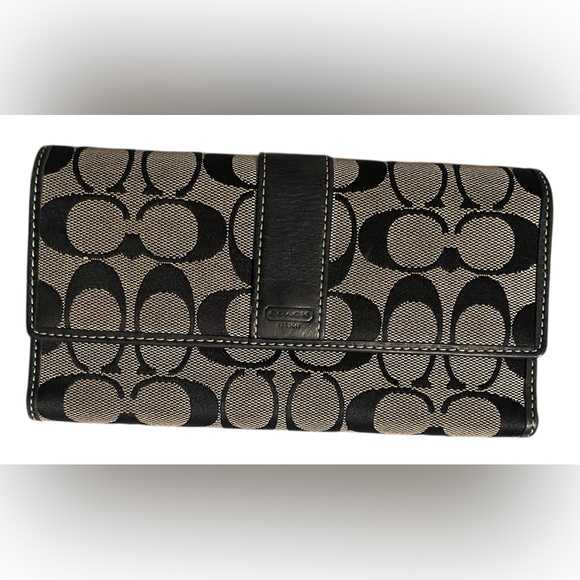 Coach Handbags - Coach Signature Trifold Leather
Trim Full Size Wallet Black vintage